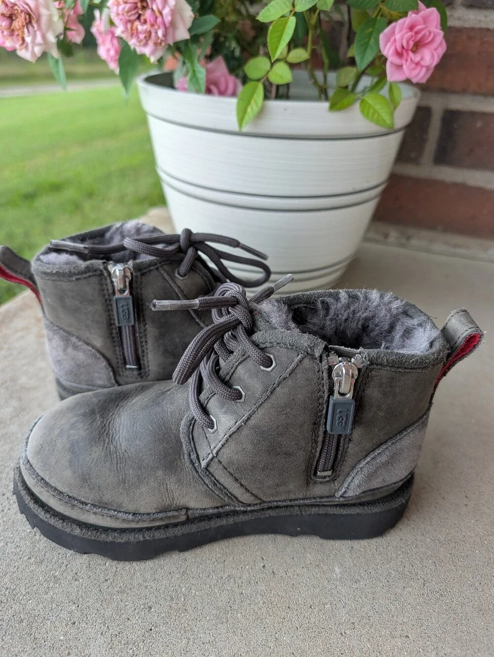 🥰EUC UGG Australia Neumel II Waterproof Lace Up Suede/Sherpa Ankle Boots, 12K